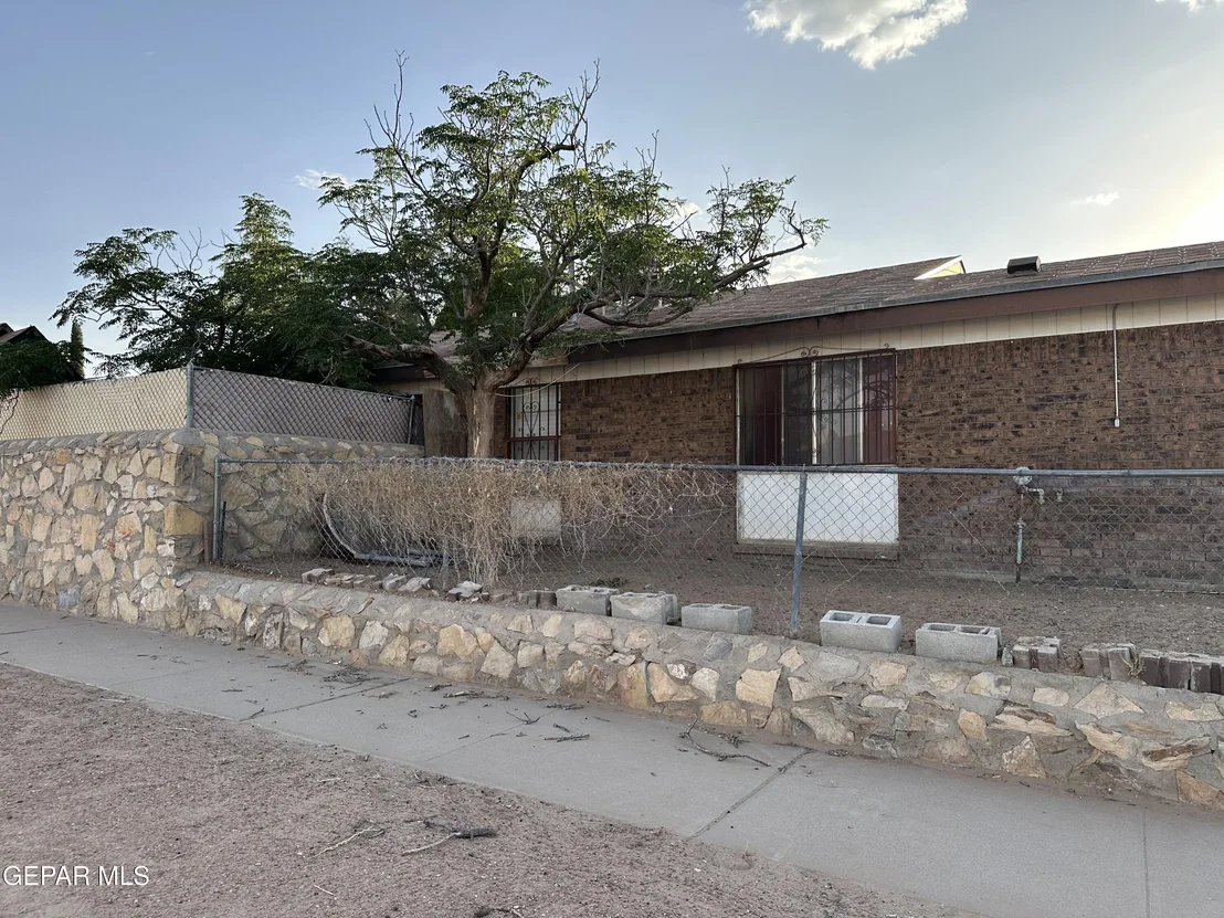 Photo of 11760 JOHN POLLEY Circle