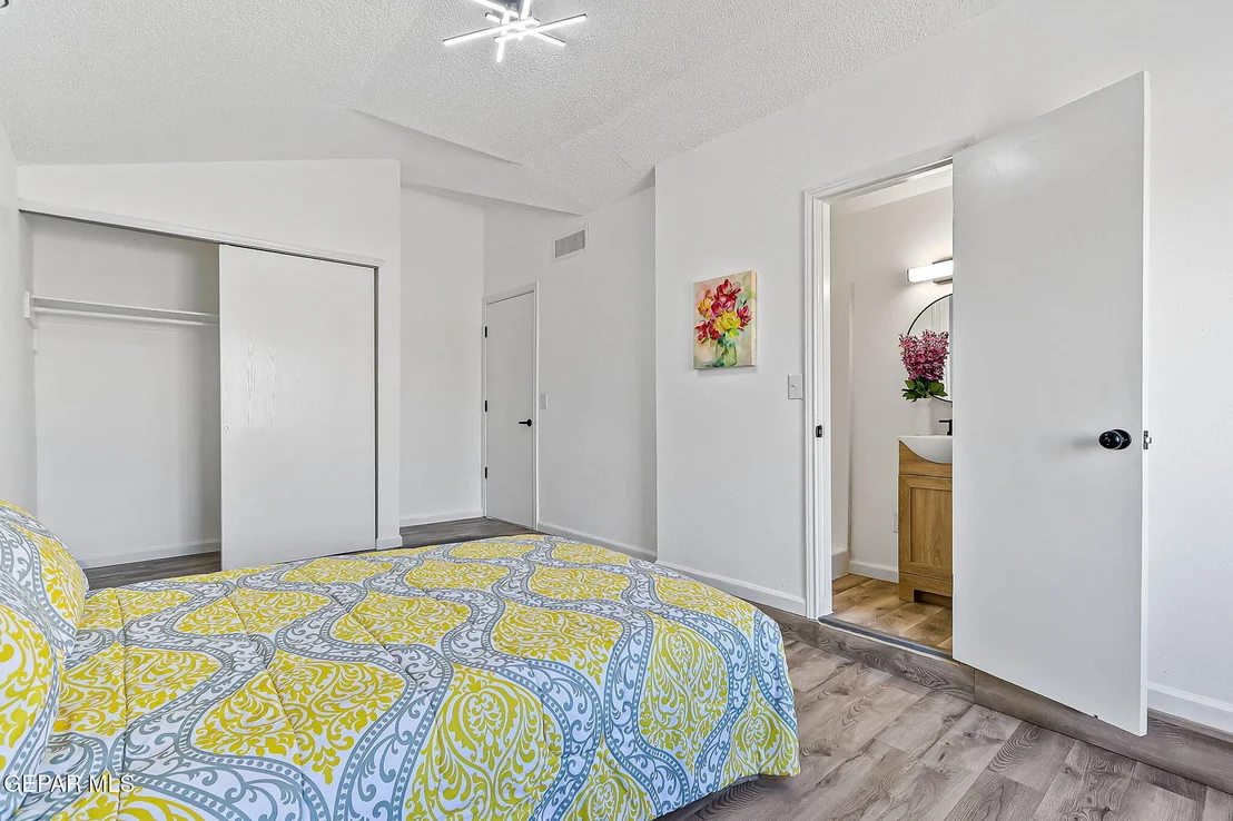 Photo of 8433 INDEPENDENCE Drive