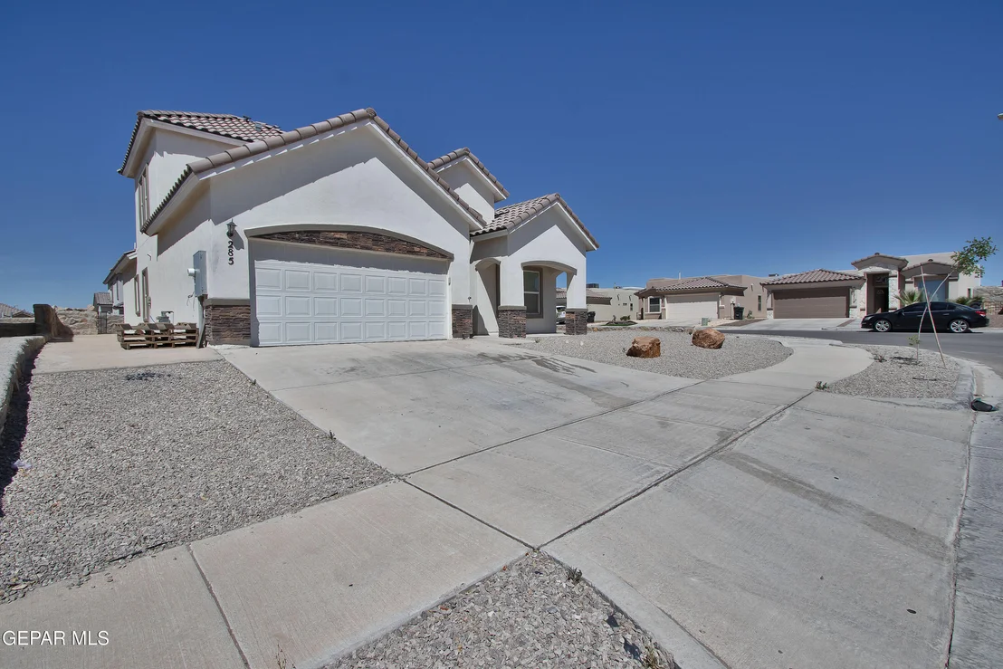 Photo of 285 PENBRIDGE Place