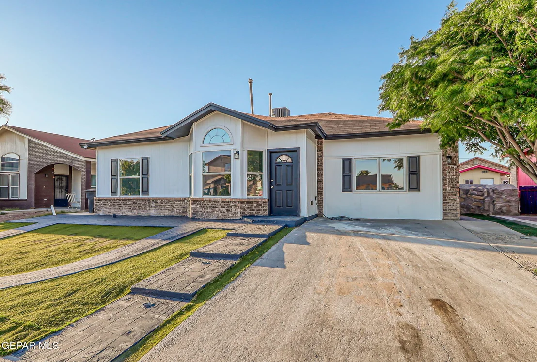 Photo of 14357 Venecia Drive
