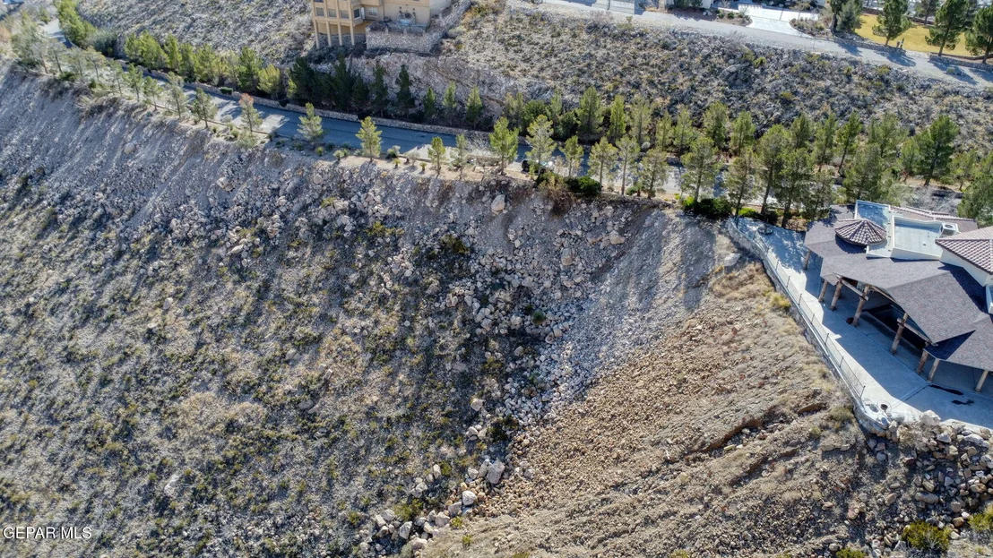 Photo of 40 SIERRA CREST Drive