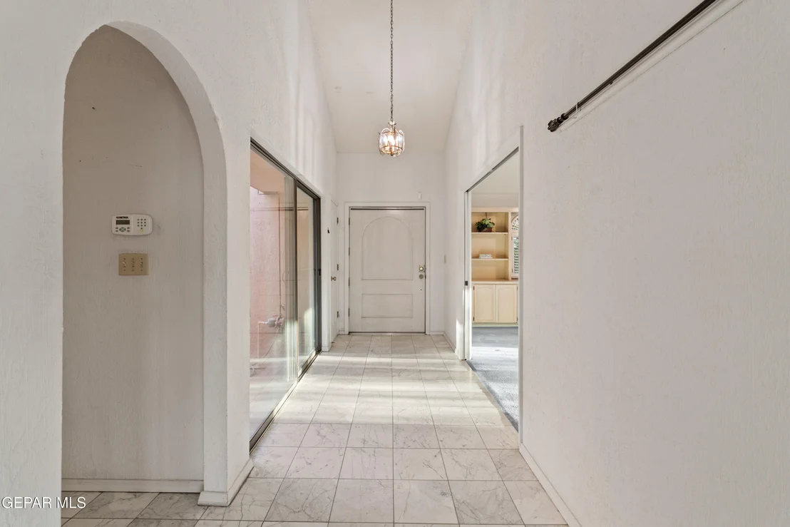 Photo of 401 Sharondale Drive