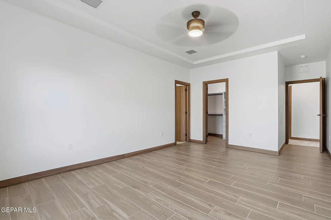 Photo of 945 Ada Lane