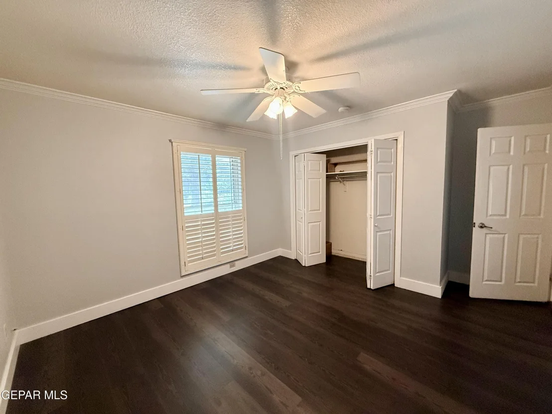 Photo of 707 W SUNSET Road