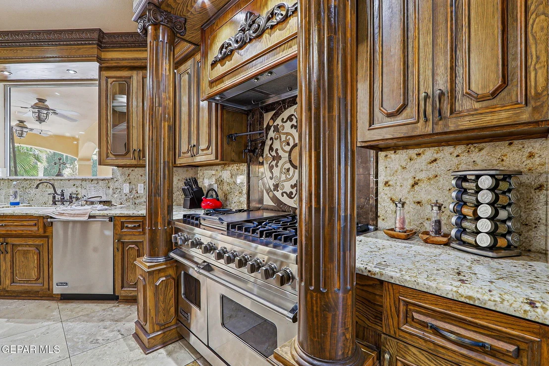 Photo of 609 MEADOW WILLOW Drive