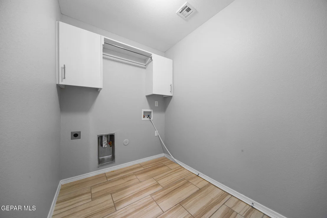 Photo of 938 YELDON Place