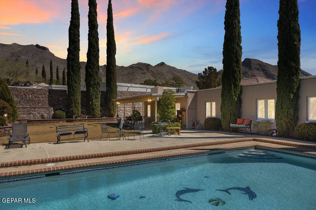 Photo of 6025 TORREY PINES Drive