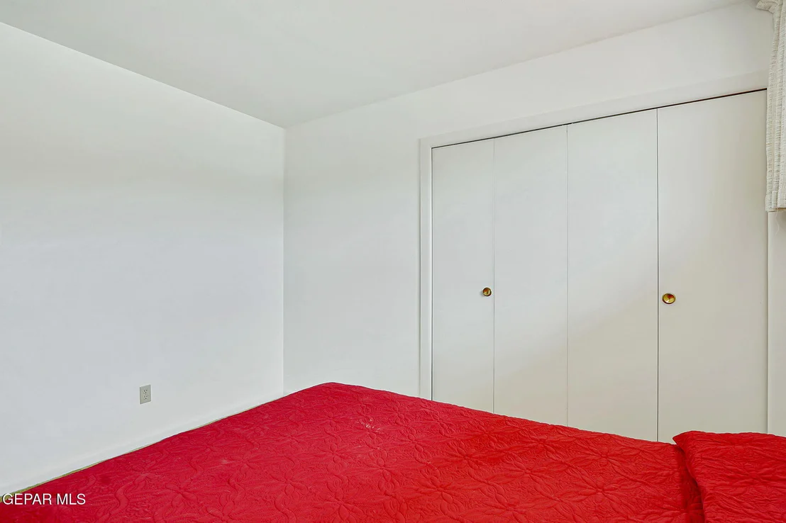 Photo of 4209 NORFOLK Lane