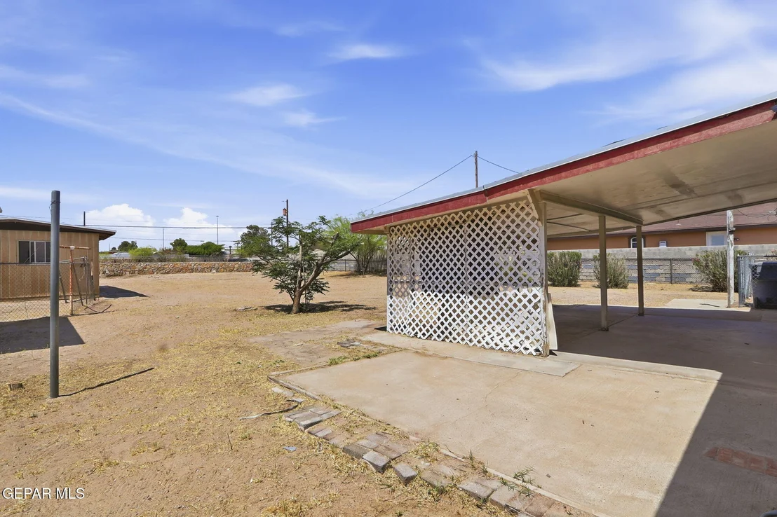 Photo of 8025 GILBERT Drive