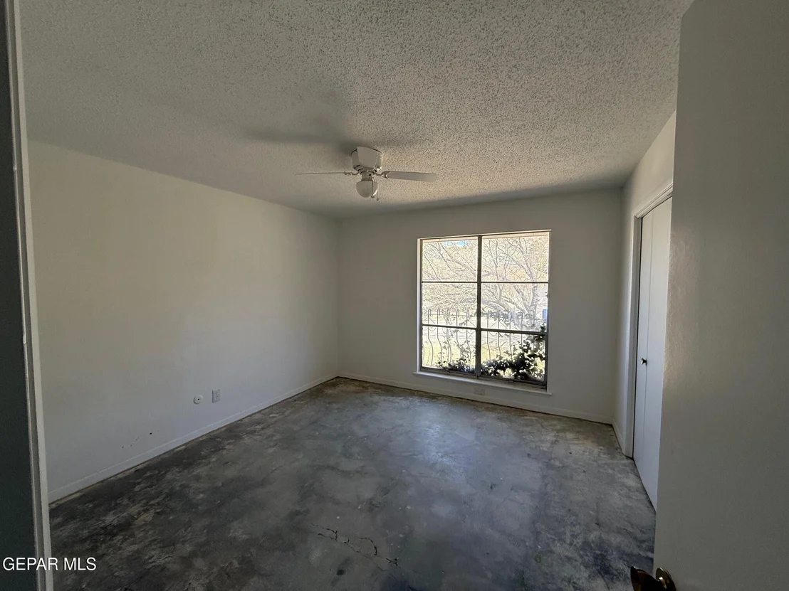 Photo of 5712 Oak Cliff Drive