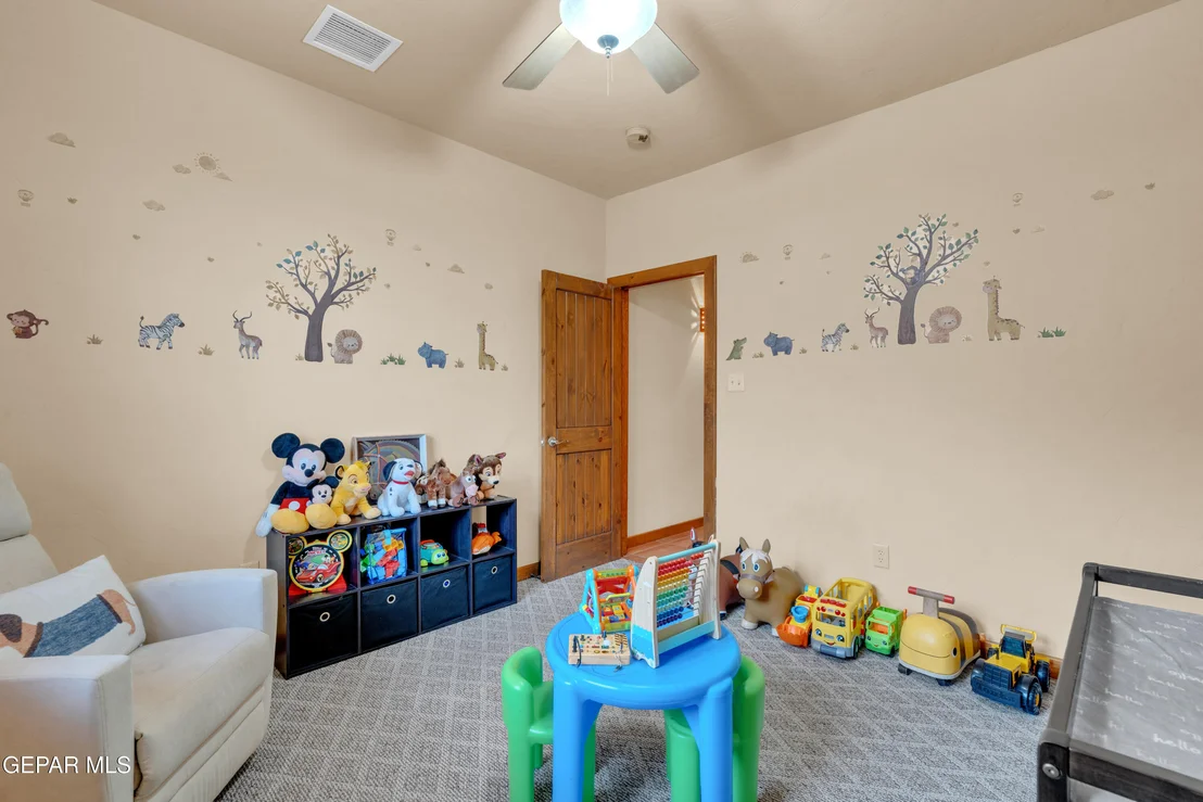Photo of 1072 LOS MOROS Drive