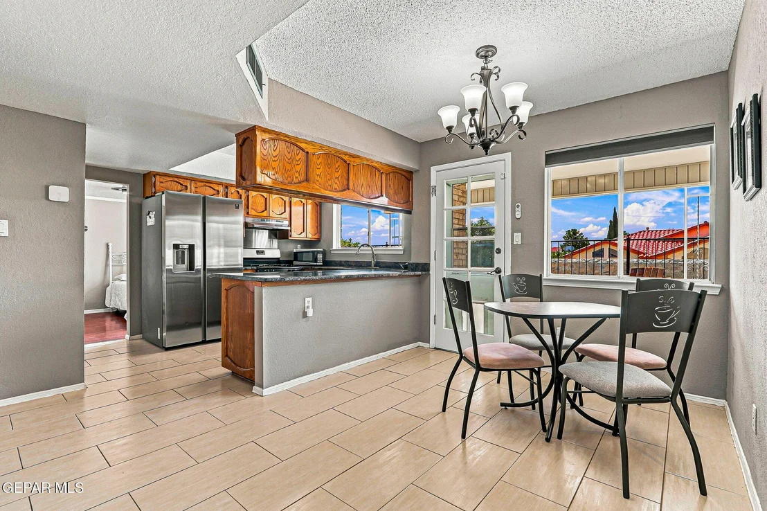 Photo of 4404 LOMA DE ORO Drive