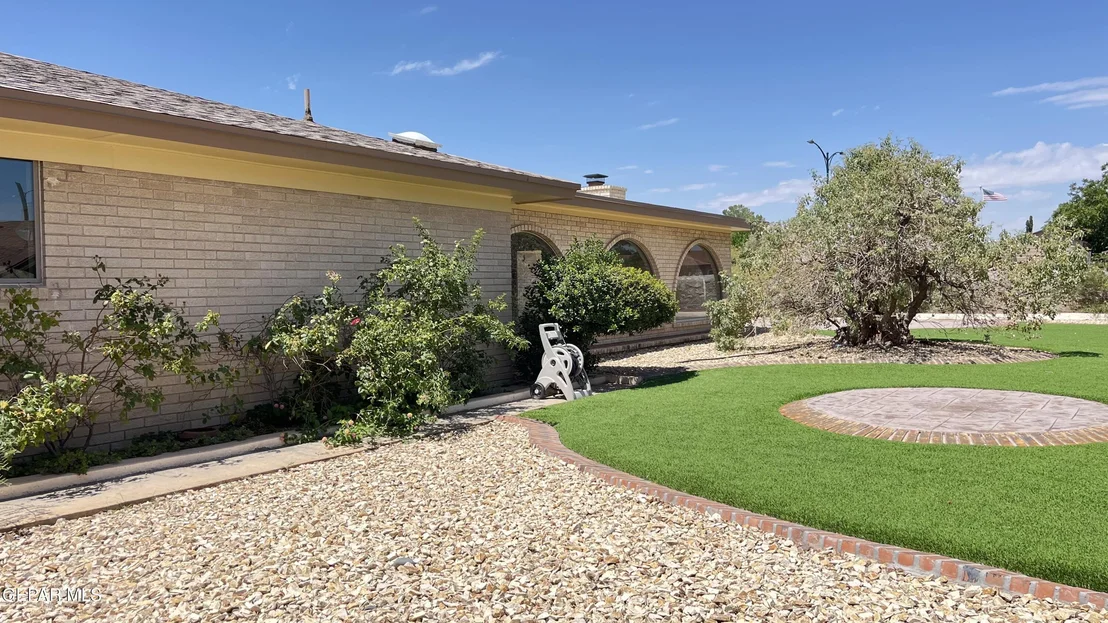 Photo of 10601 CAUSEWAY Drive