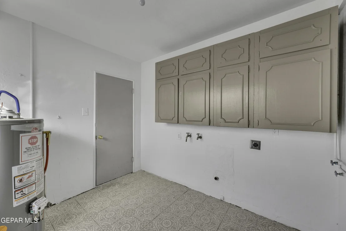 Photo of 2500 HAWLEY Circle