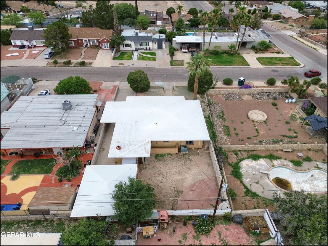 Photo of 2420 HAWLEY Circle