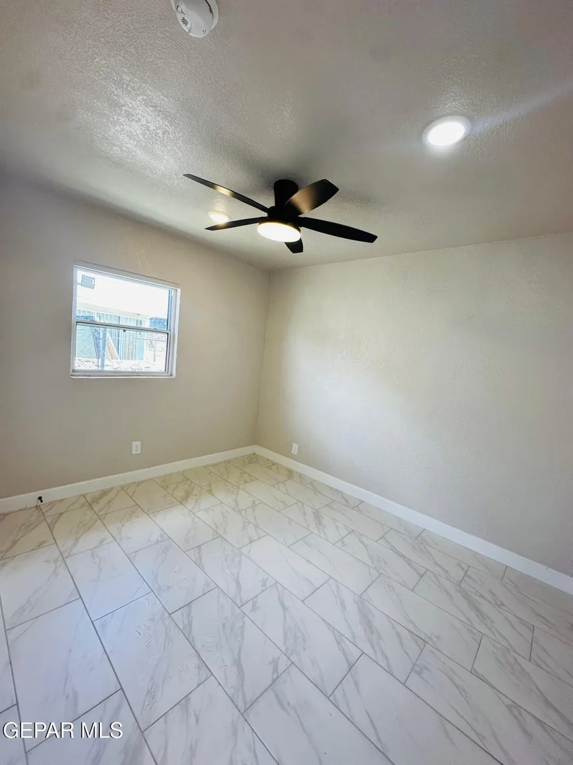 Photo of 5018 Flower Drive