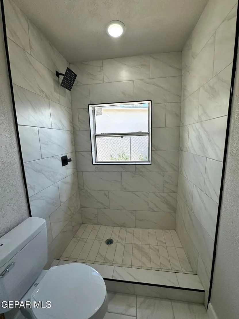 Photo of 5018 Flower Drive