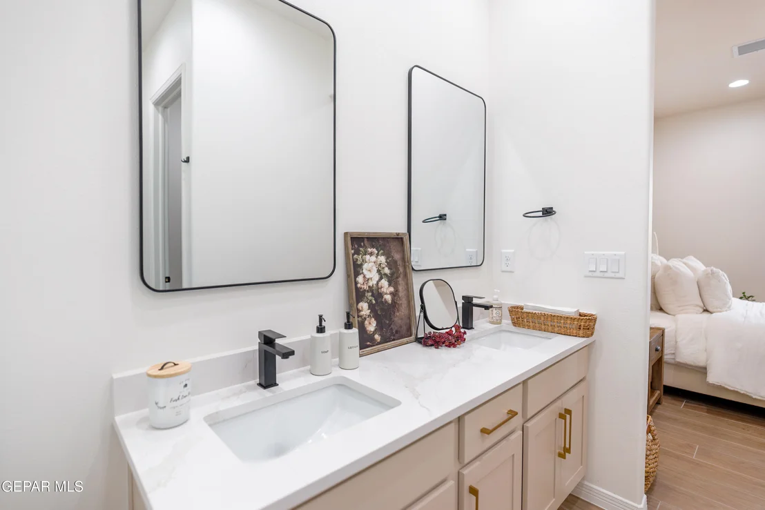 Photo of 12404 Amesbury Drive