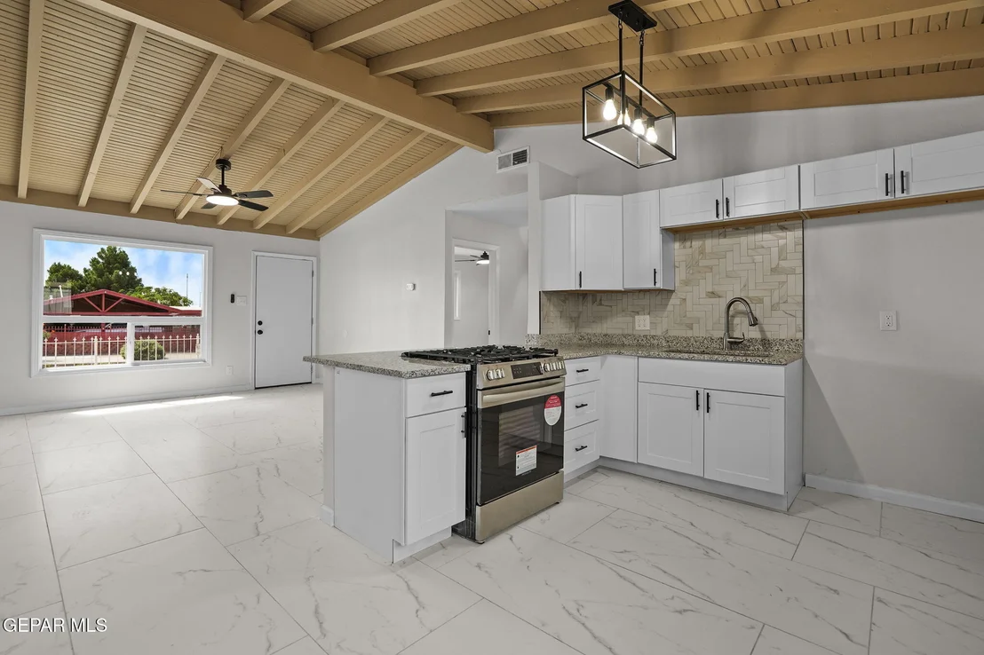 Photo of 919 N CLARK Drive