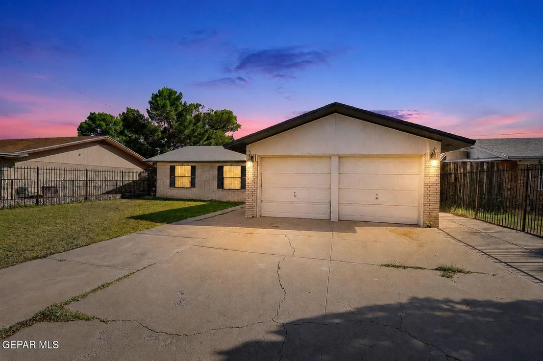 Photo of 10420 MAXWOOD Drive