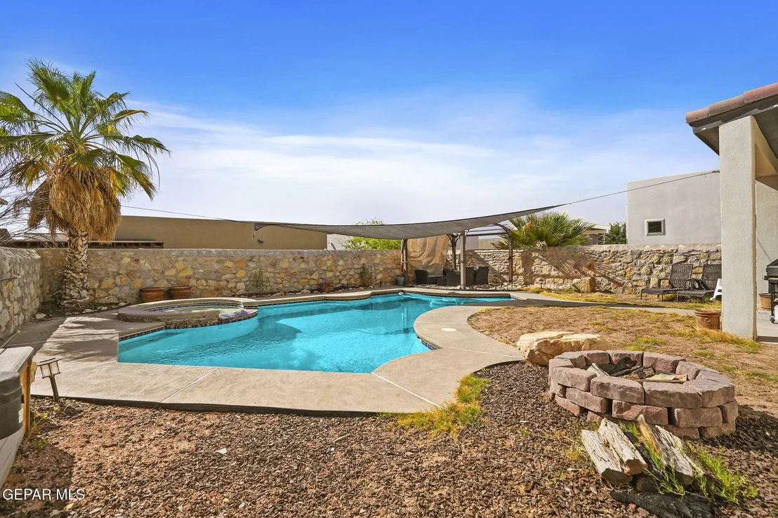 Photo of 3137 RED CREEK