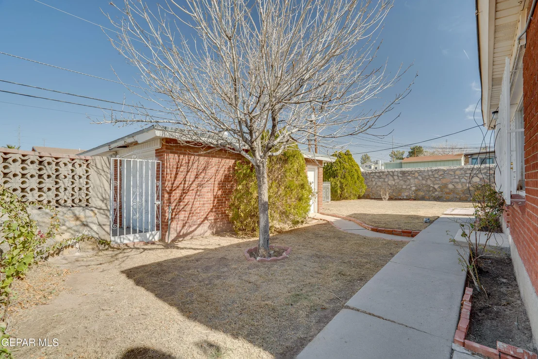 Photo of 4701 Leeds Avenue