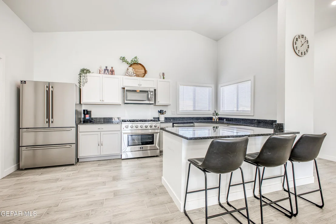 Photo of 440 JAMES Street