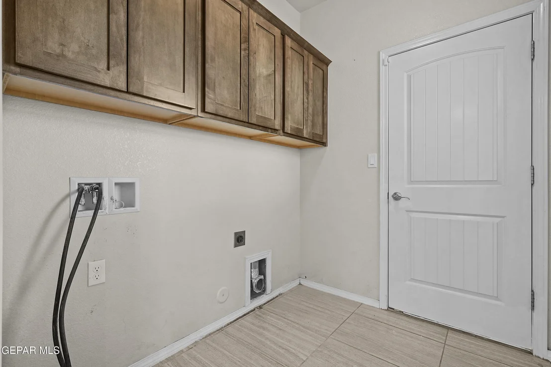 Photo of 2009 WILLIAM CAPLES Street