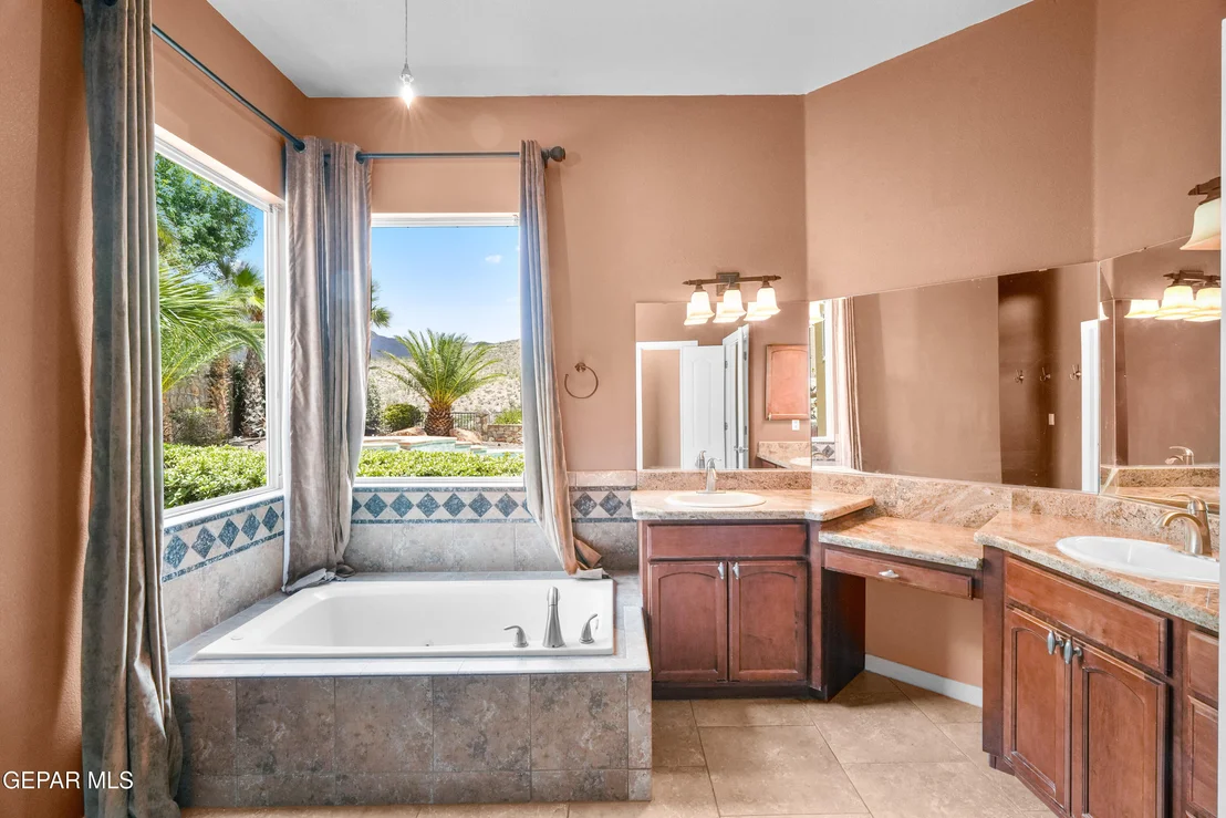 Photo of 6540 CABANA DEL SOL Drive