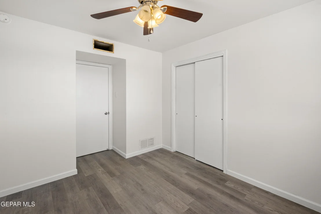 Photo of 412 INDIAN Place