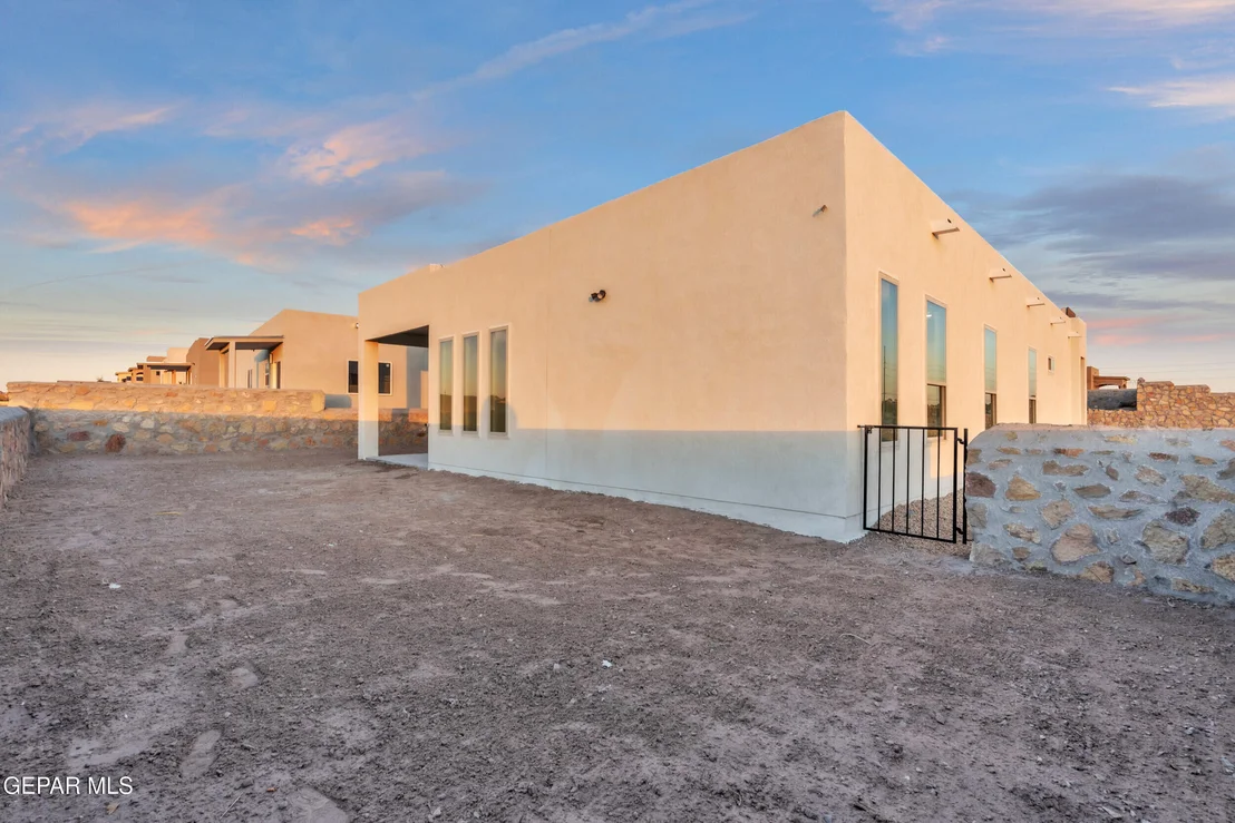 Photo of 621 Paseo de la Reina Street