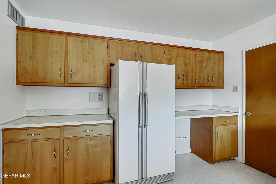 Photo of 4209 NORFOLK Lane
