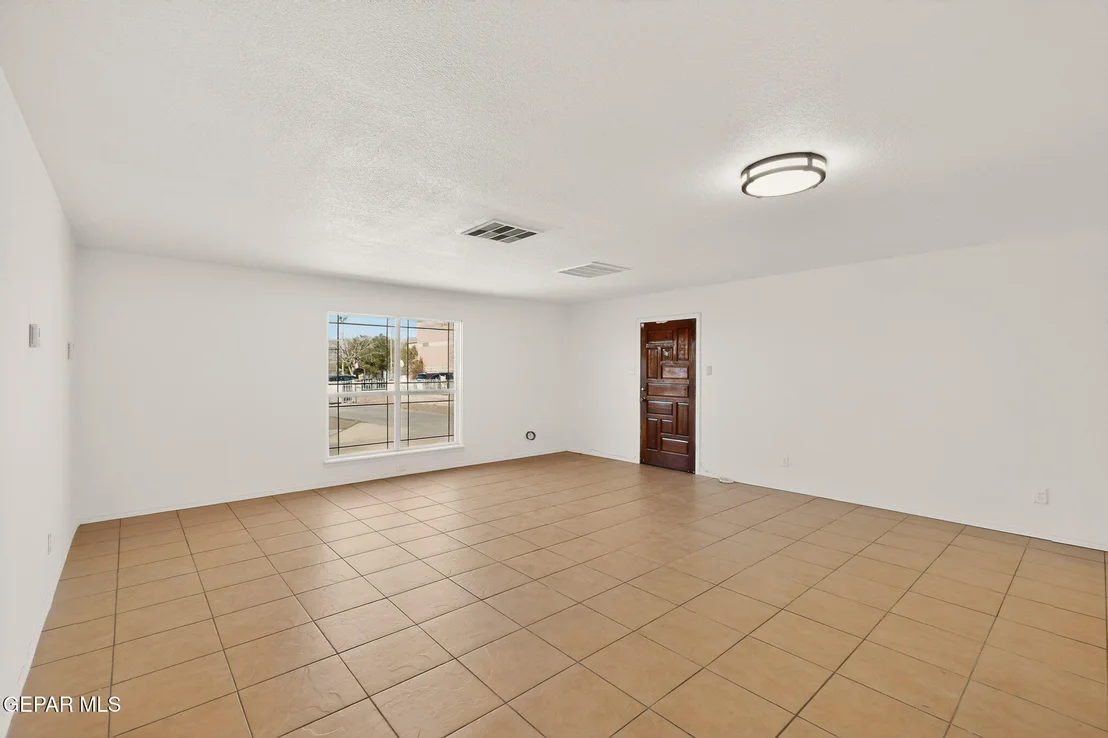 Photo of 766 FREDERICK Road