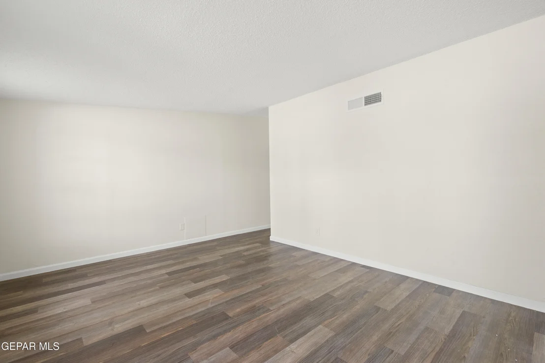 Photo of 305 CORVENA Way