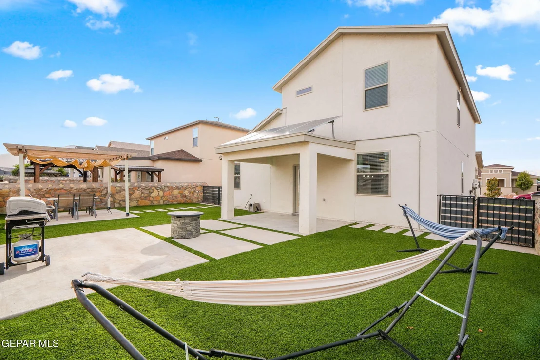 Photo of 5464 Stonehill Drive