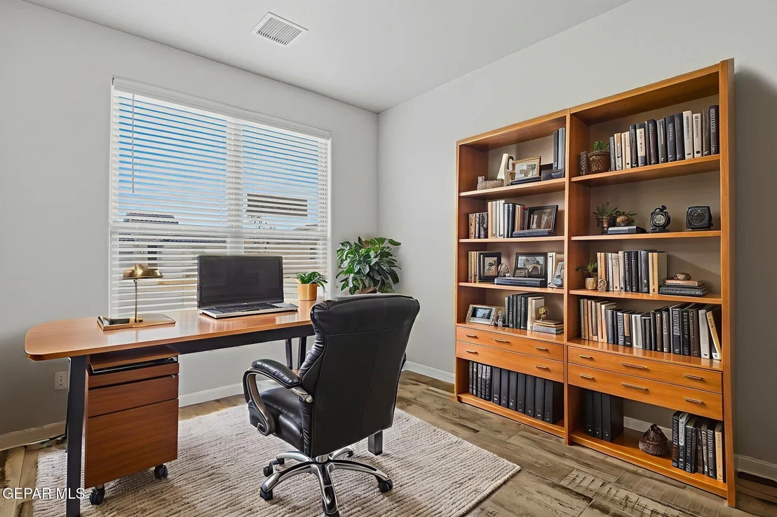 Photo of 14464 Desert Wind Drive