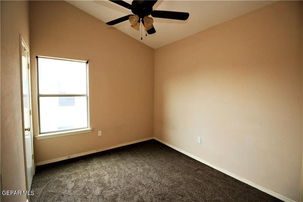 Photo of 6241 LOVEBIRD Lane