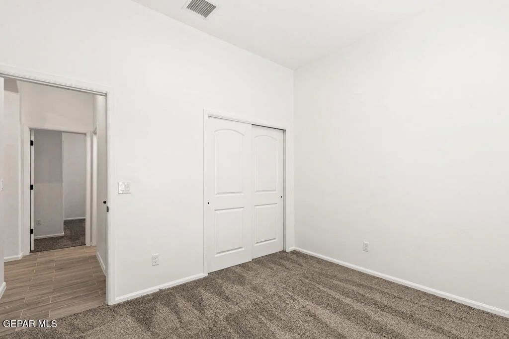 Photo of 15048 Laura Lane