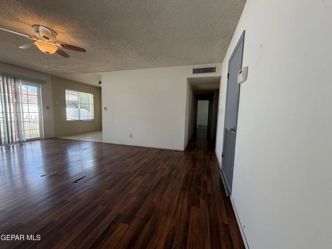 Photo of 1012 ONEIDA Drive