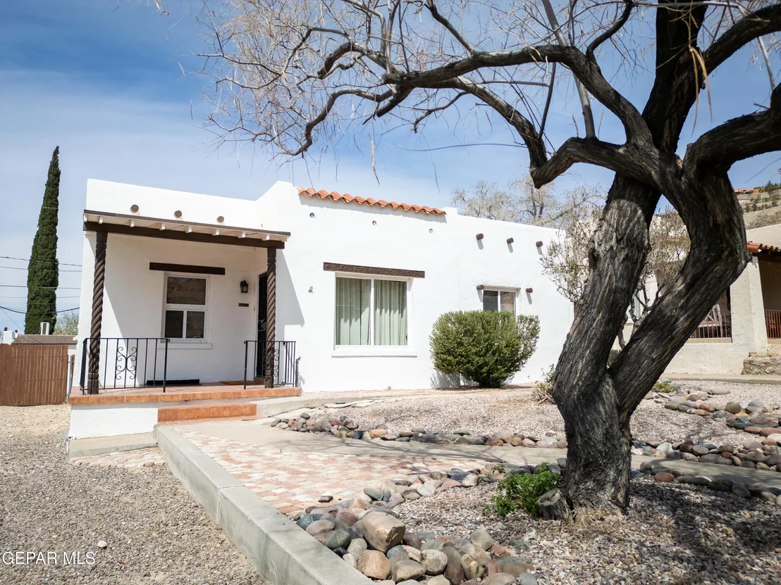 Photo of 1211 MESITA Drive