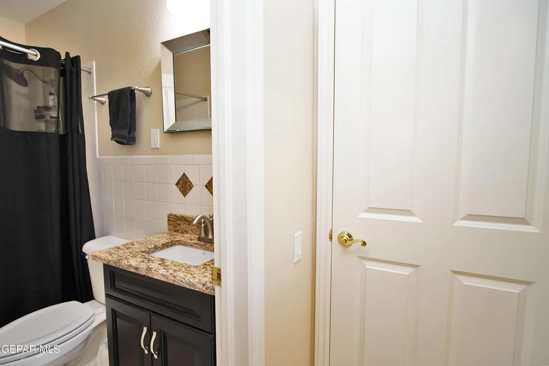 Photo of 517 Stonebluff Road