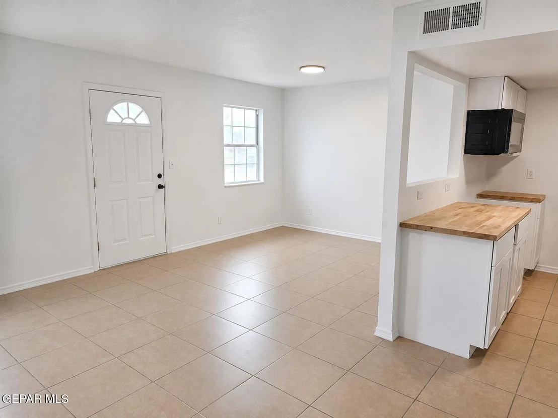 Photo of 10270 VALLE DEL SOL Drive