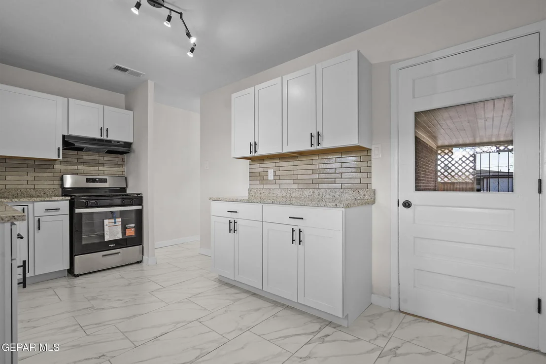 Photo of 4947 AIKEN Lane