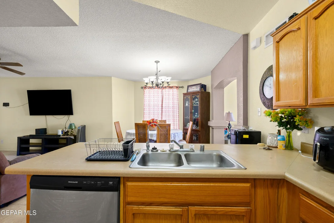 Photo of 11916 AUBURN SANDS Drive