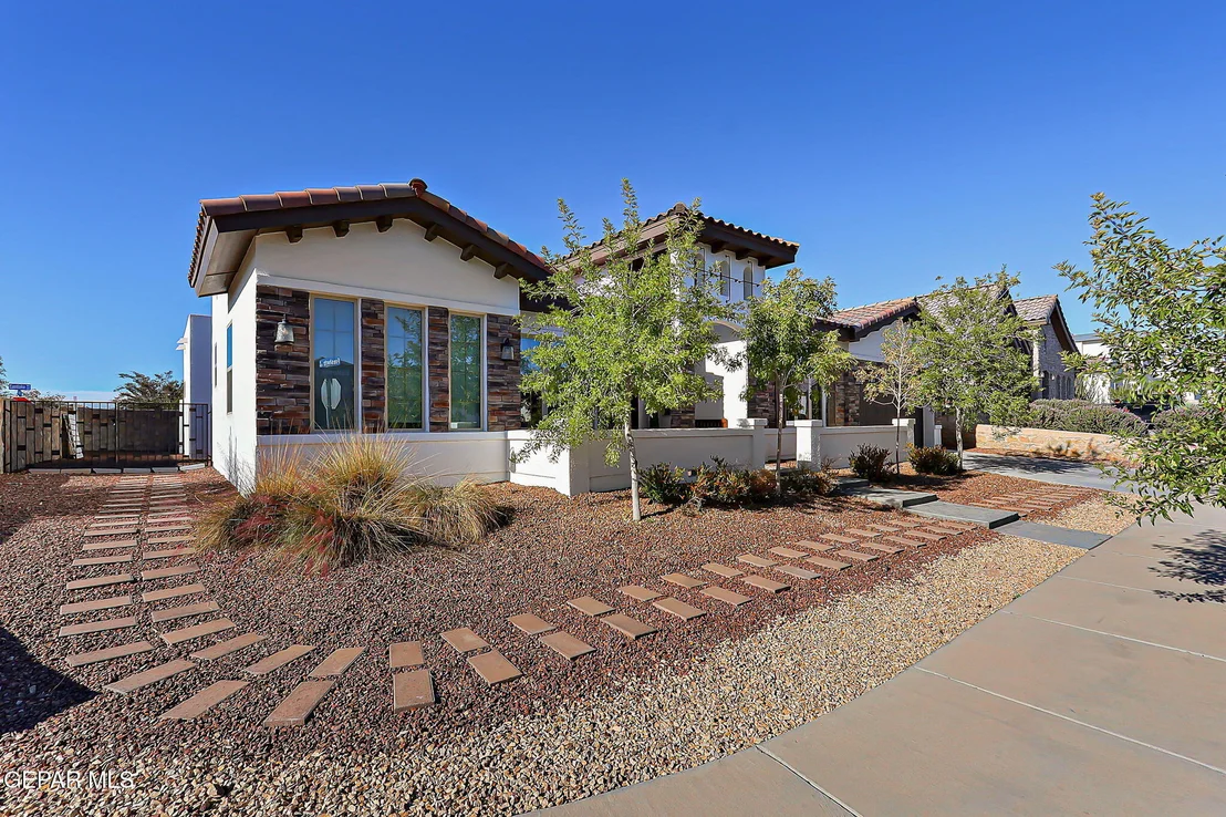 Photo of 12233 BIDDLESTON Drive