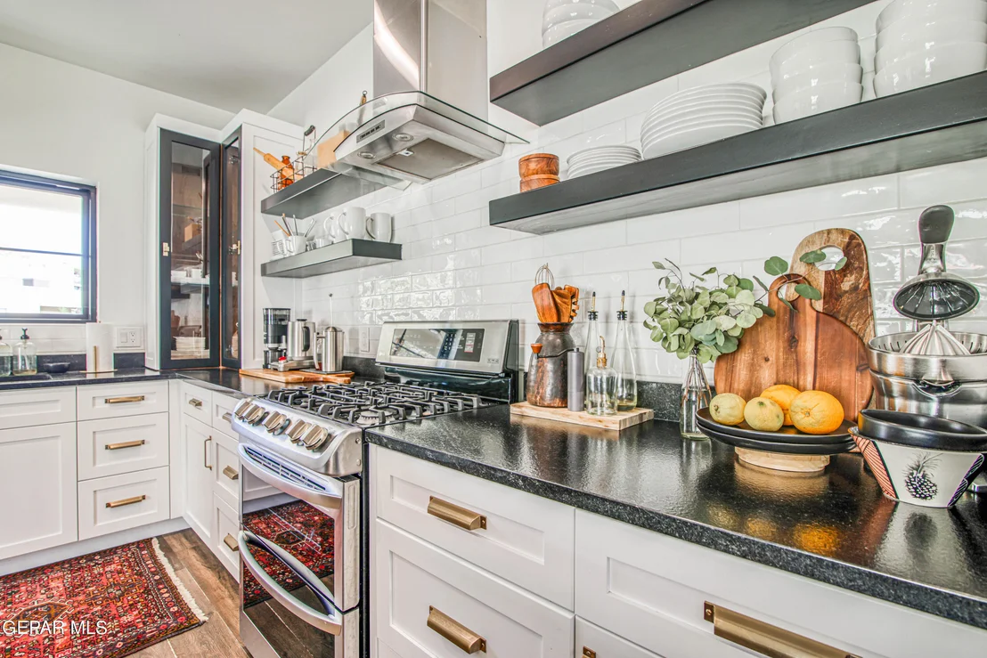 Photo of 1206 STOCKWELL Lane