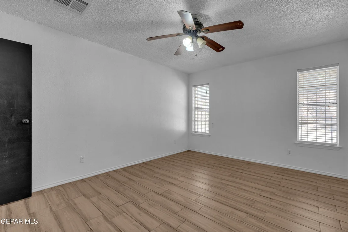 Photo of 10401 Aphrodite Drive