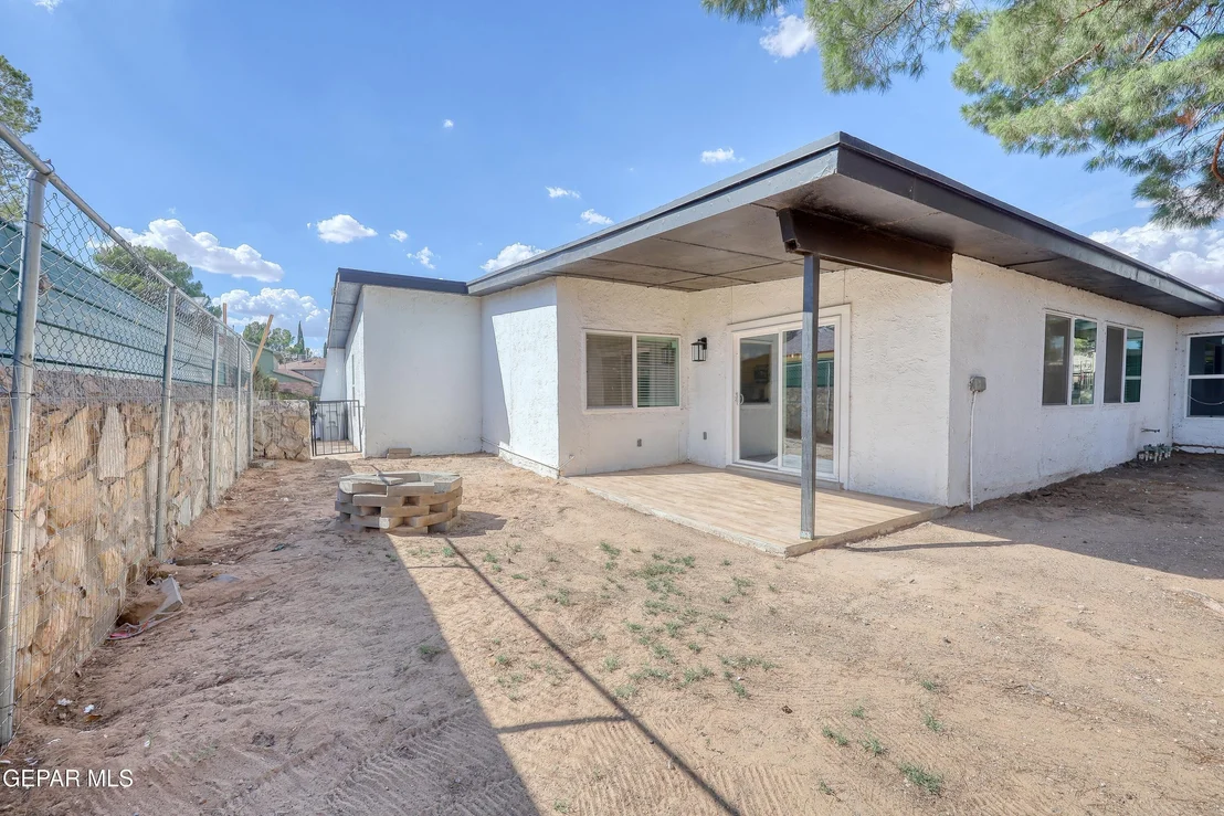 Photo of 2320 SEA SIDE Drive