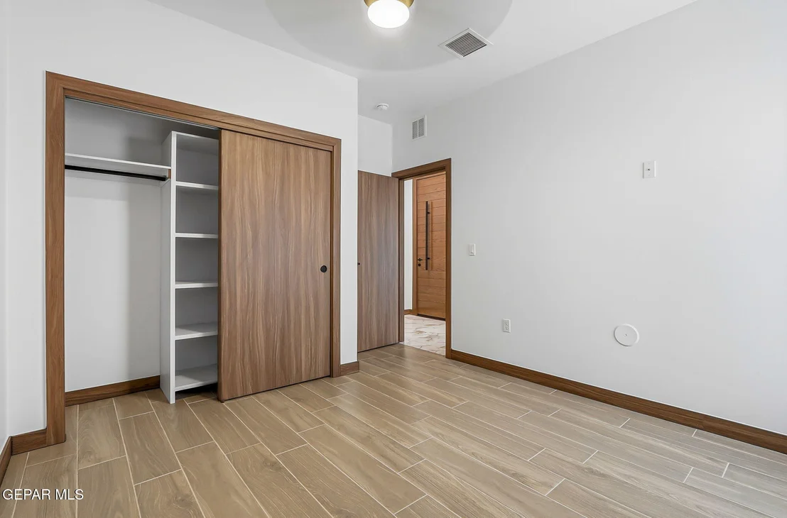 Photo of 953 Ada Lane