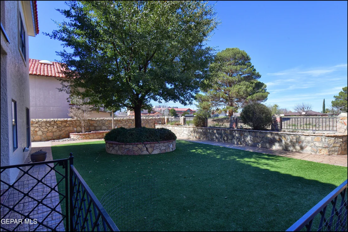 Photo of 1605 BILLY CASPER Drive